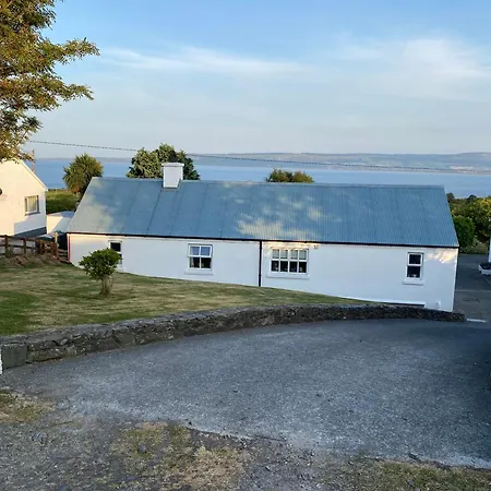 Cosy Donegal With Panoramic Sea Views Holiday home *