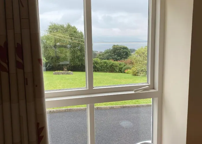Cosy Donegal With Panoramic Sea Views *